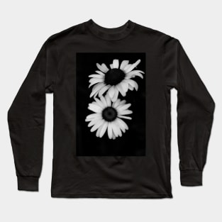 Daisies in black and white Long Sleeve T-Shirt